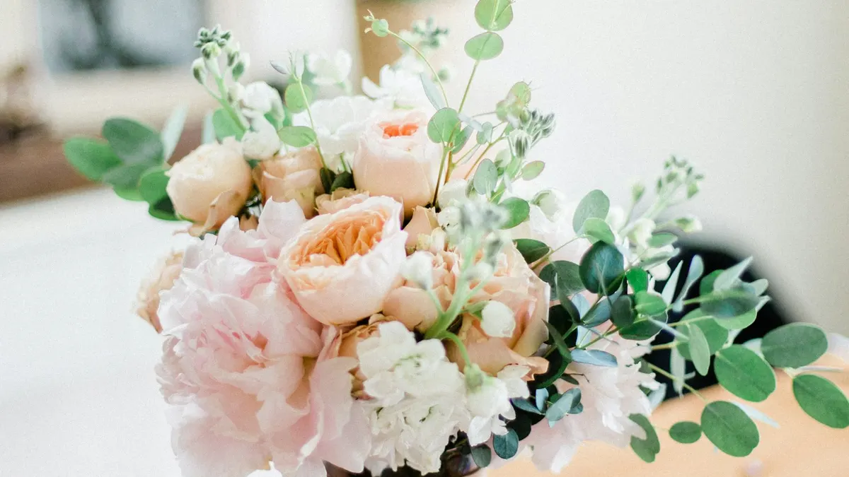 Arreglo floral para una floristería online